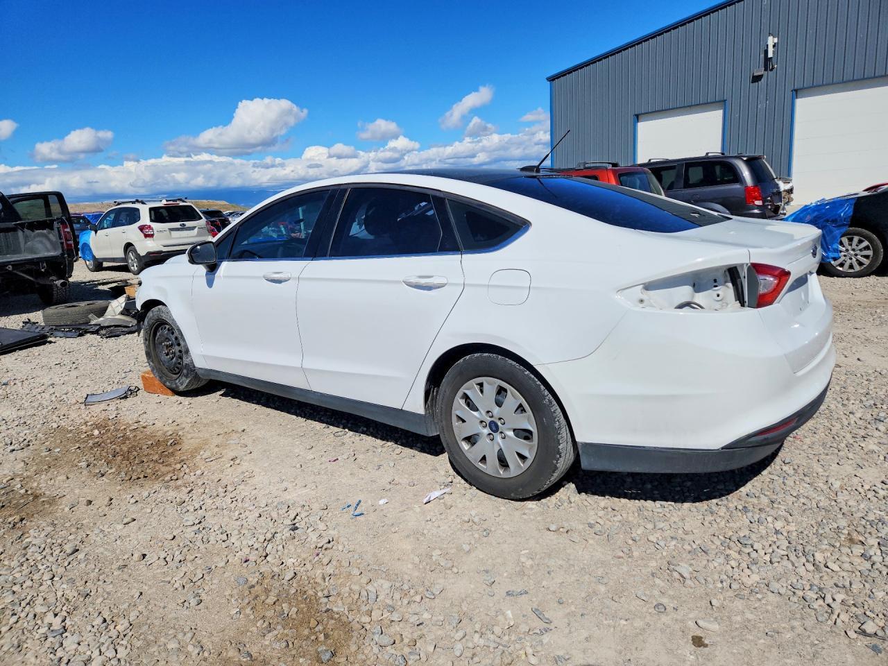 2013 Ford Fusion S - Фото 2