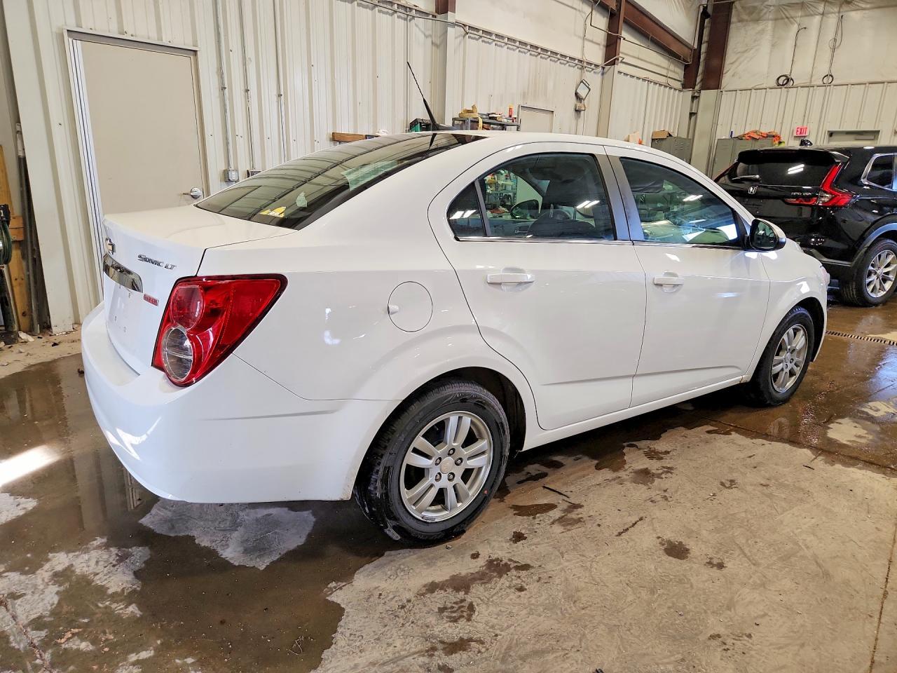 2014 Chevrolet Sonic Lt - Фото 3
