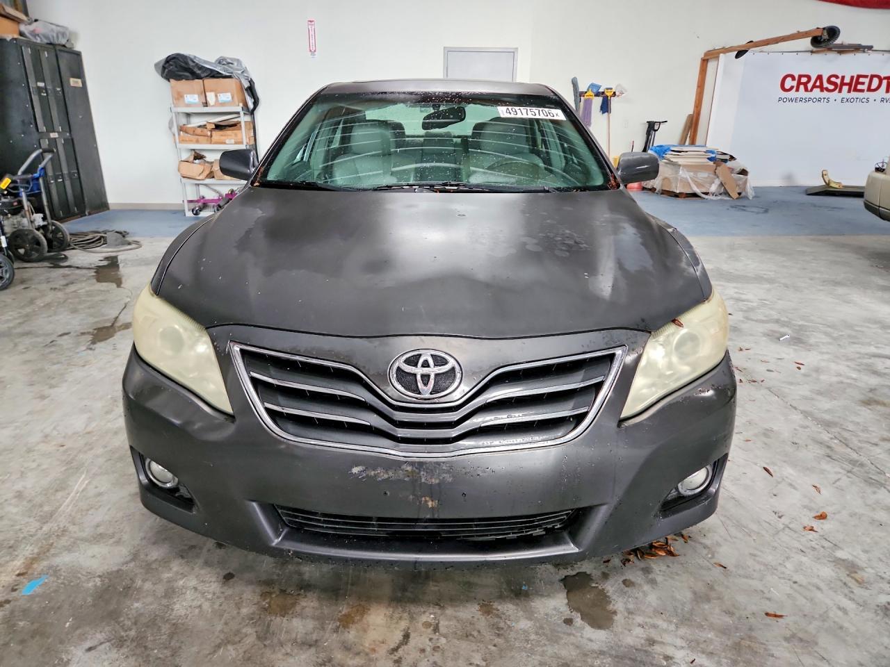 2011 Toyota Camry Xle - Image 5