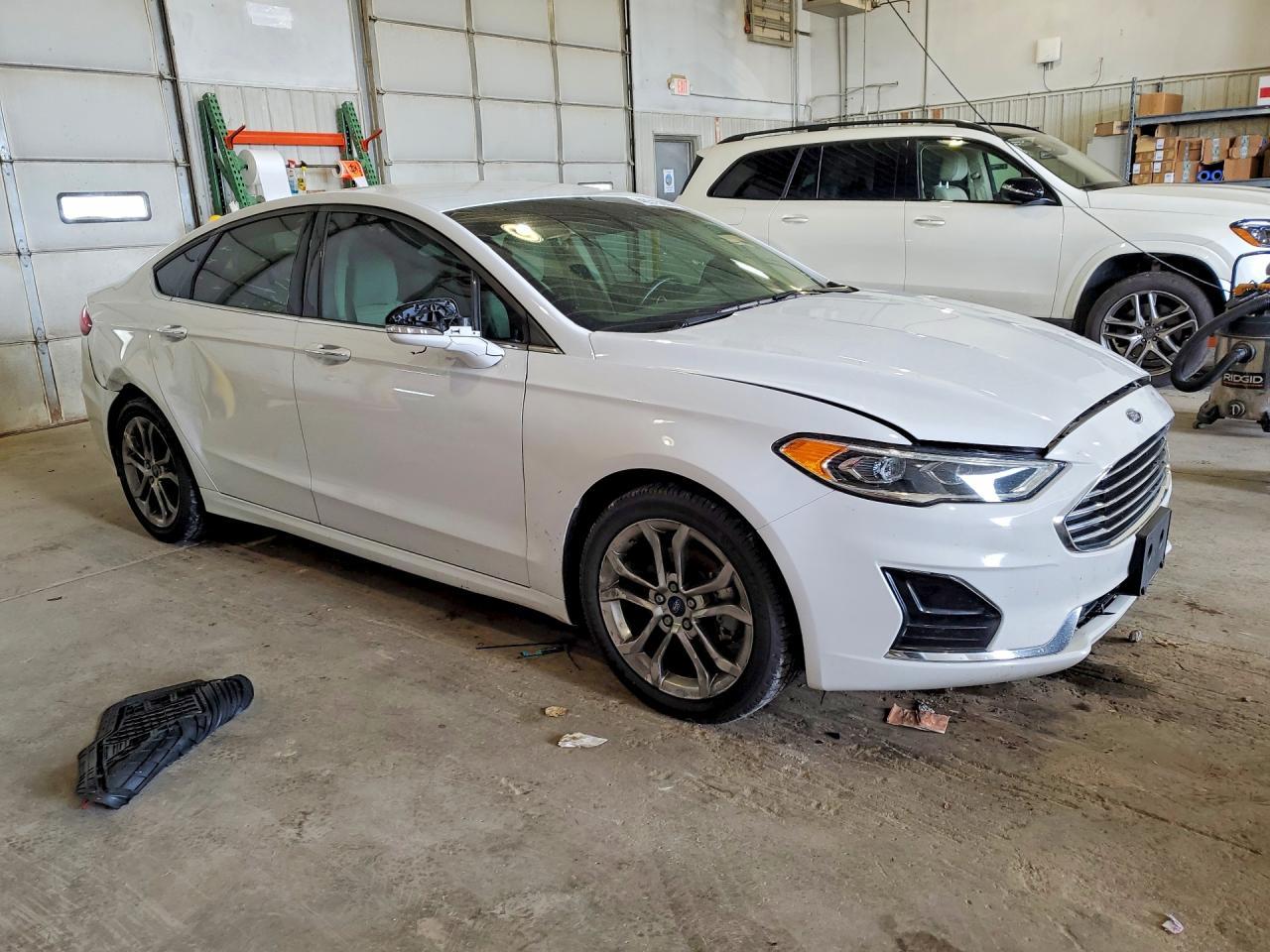 2020 Ford Fusion Sel - Фото 4