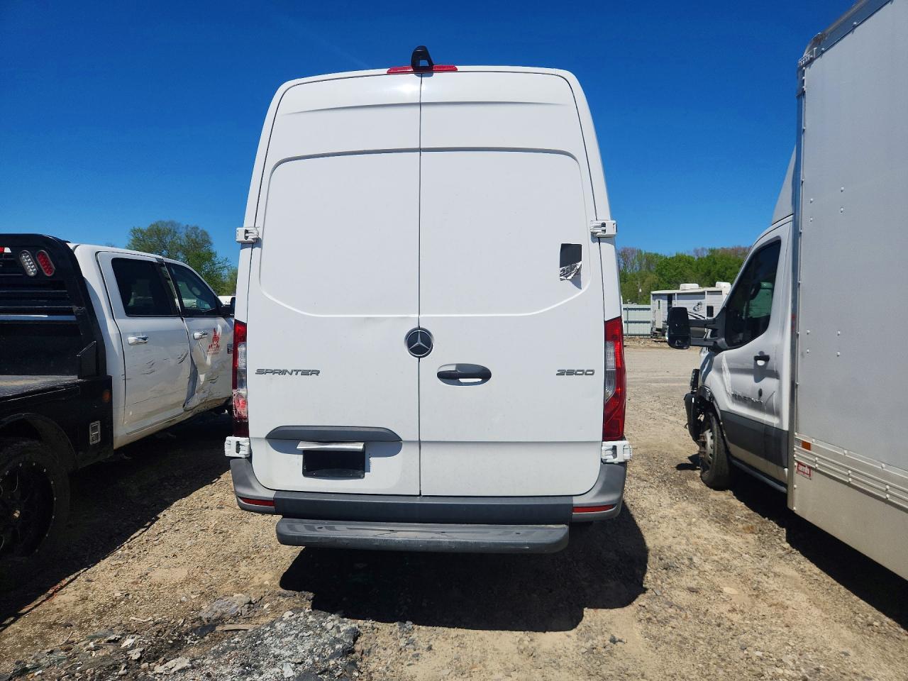 2022 Mercedes Benz Sprinter 2500 Delivery Van - Фото 6