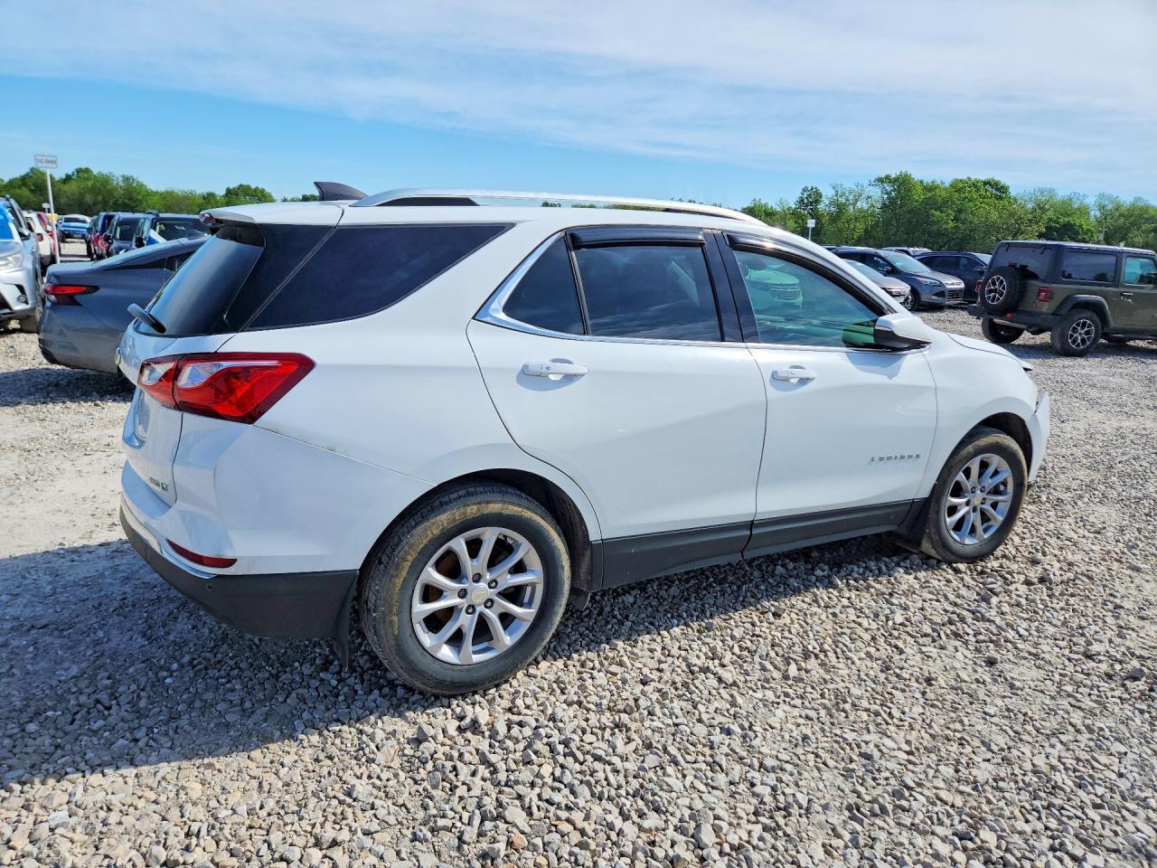 2018 Chevrolet Equinox Lt - Image 3
