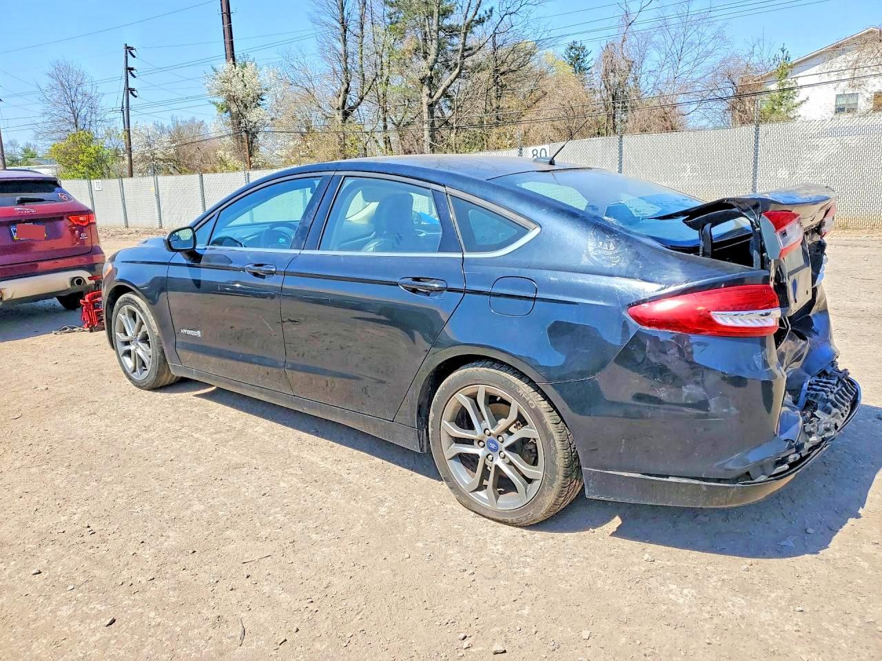 2017 Ford Fusion Se Hybrid - Фото 2