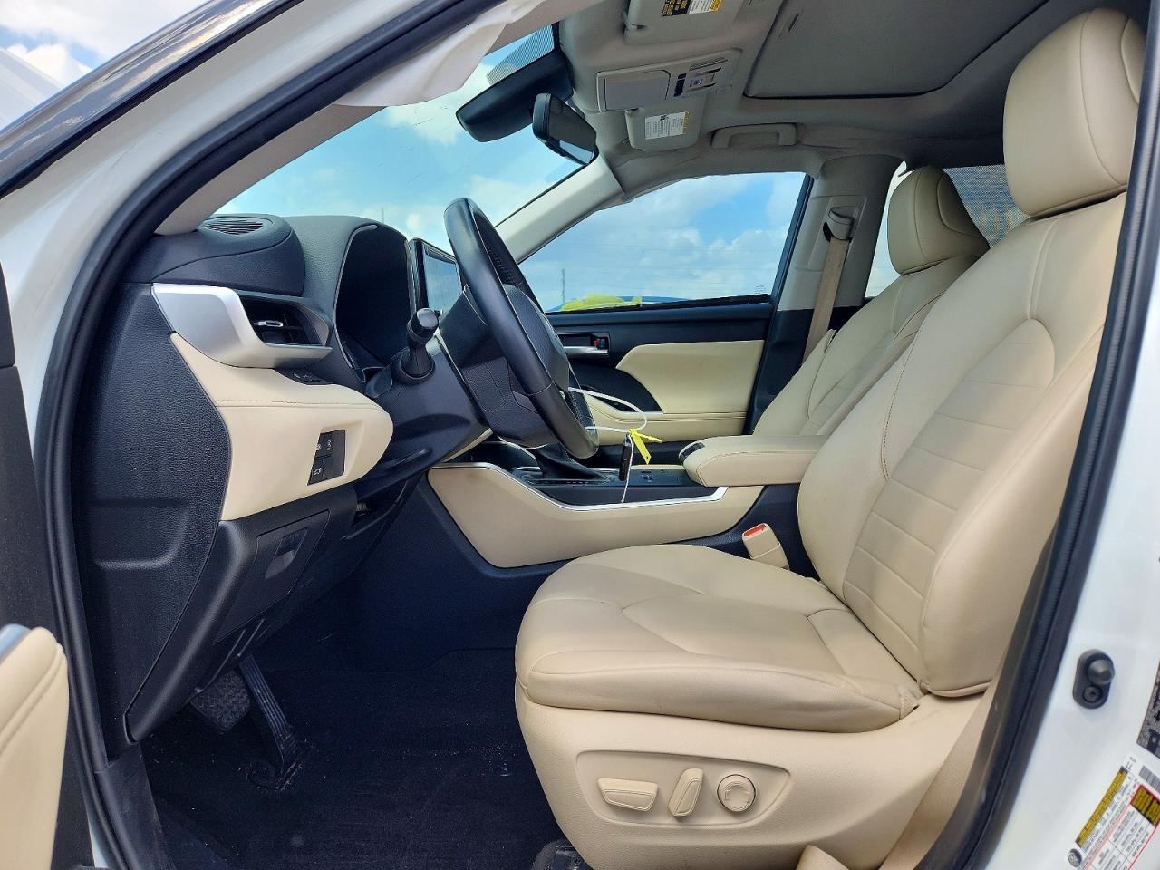 2023 Toyota Highlander Xle - Image 7