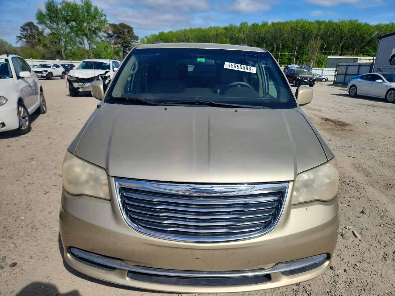 2011 Chrysler Town & Country Touring - Фото 5