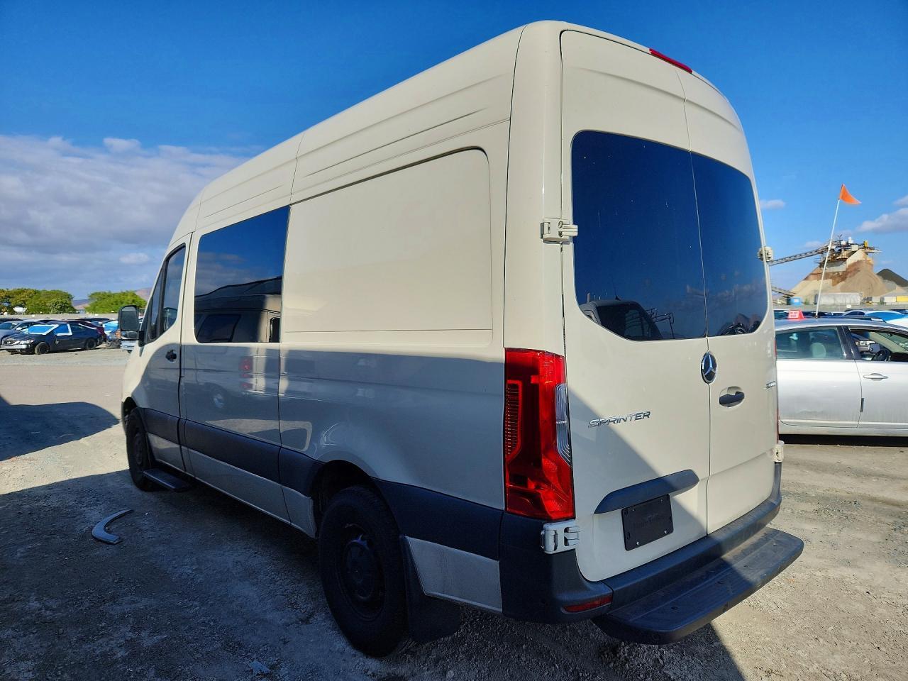 2024 Mercedes-Benz Sprinter 2500 - Фото 2