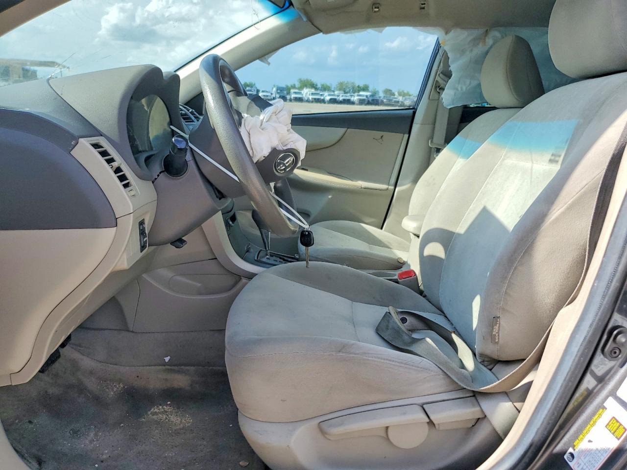 2009 Toyota Corolla Le - Image 7