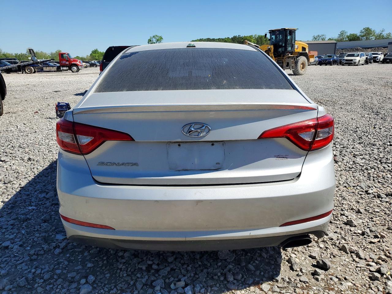 2017 Hyundai Sonata Base - Image 6