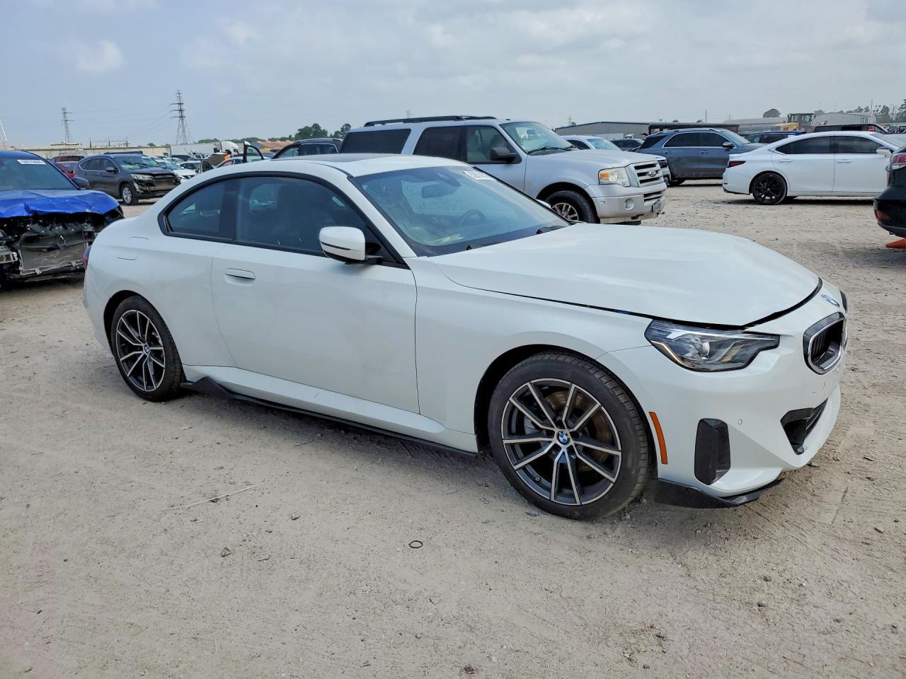 2024 BMW 230Xi - Image 5