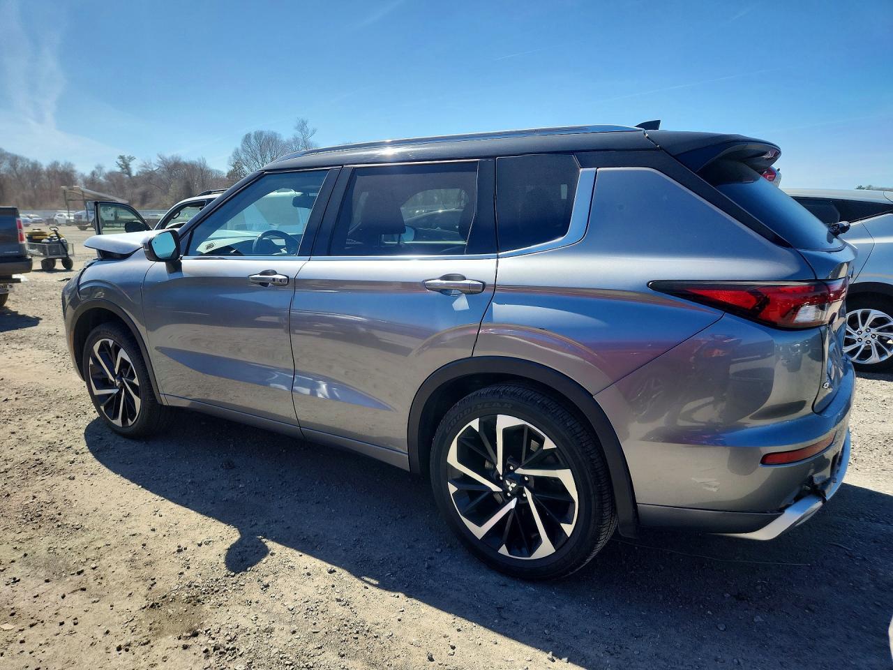 2024 Mitsubishi Outlander Sel - Фото 2