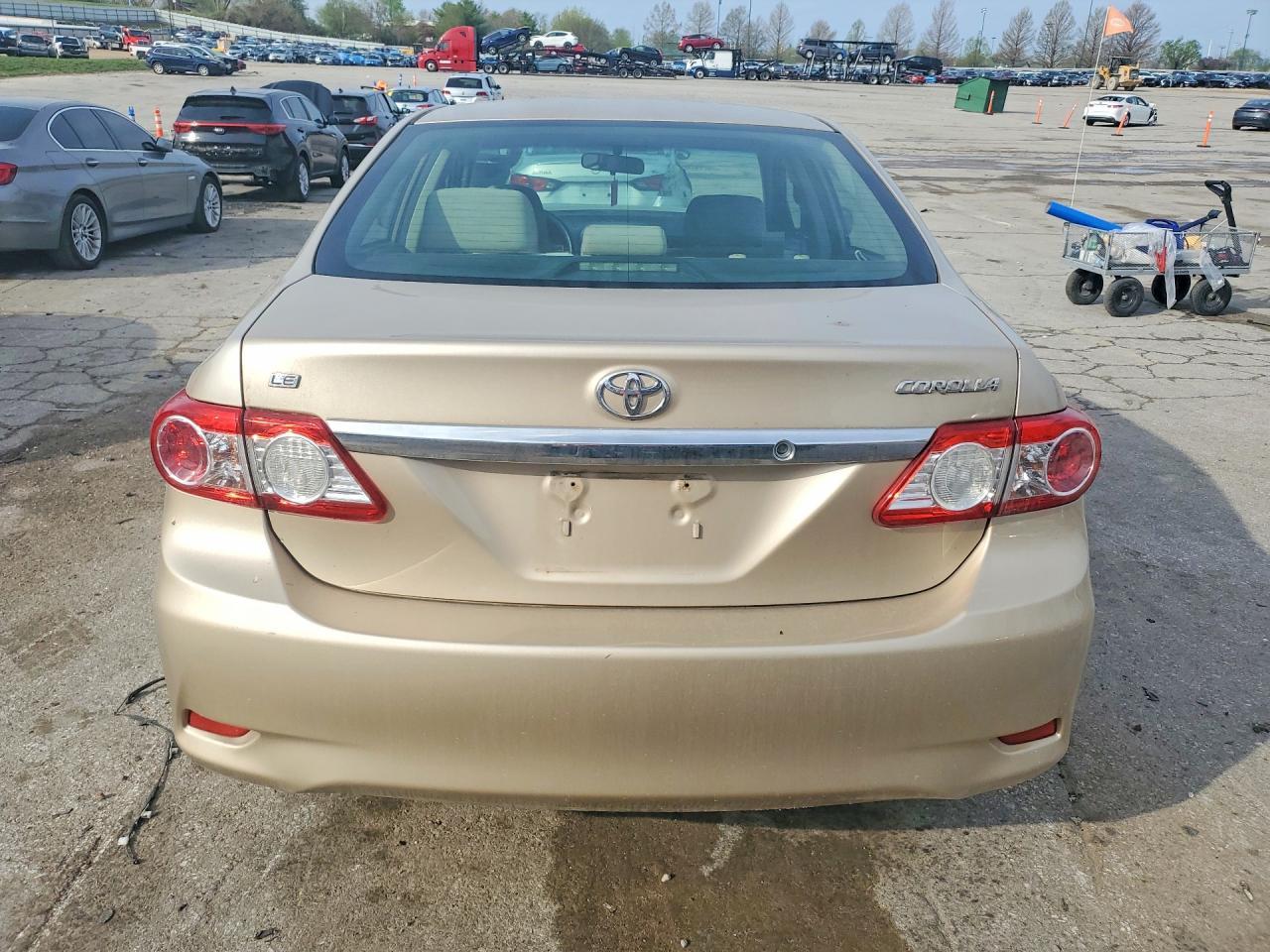 2011 Toyota Corolla Le - Фото 6