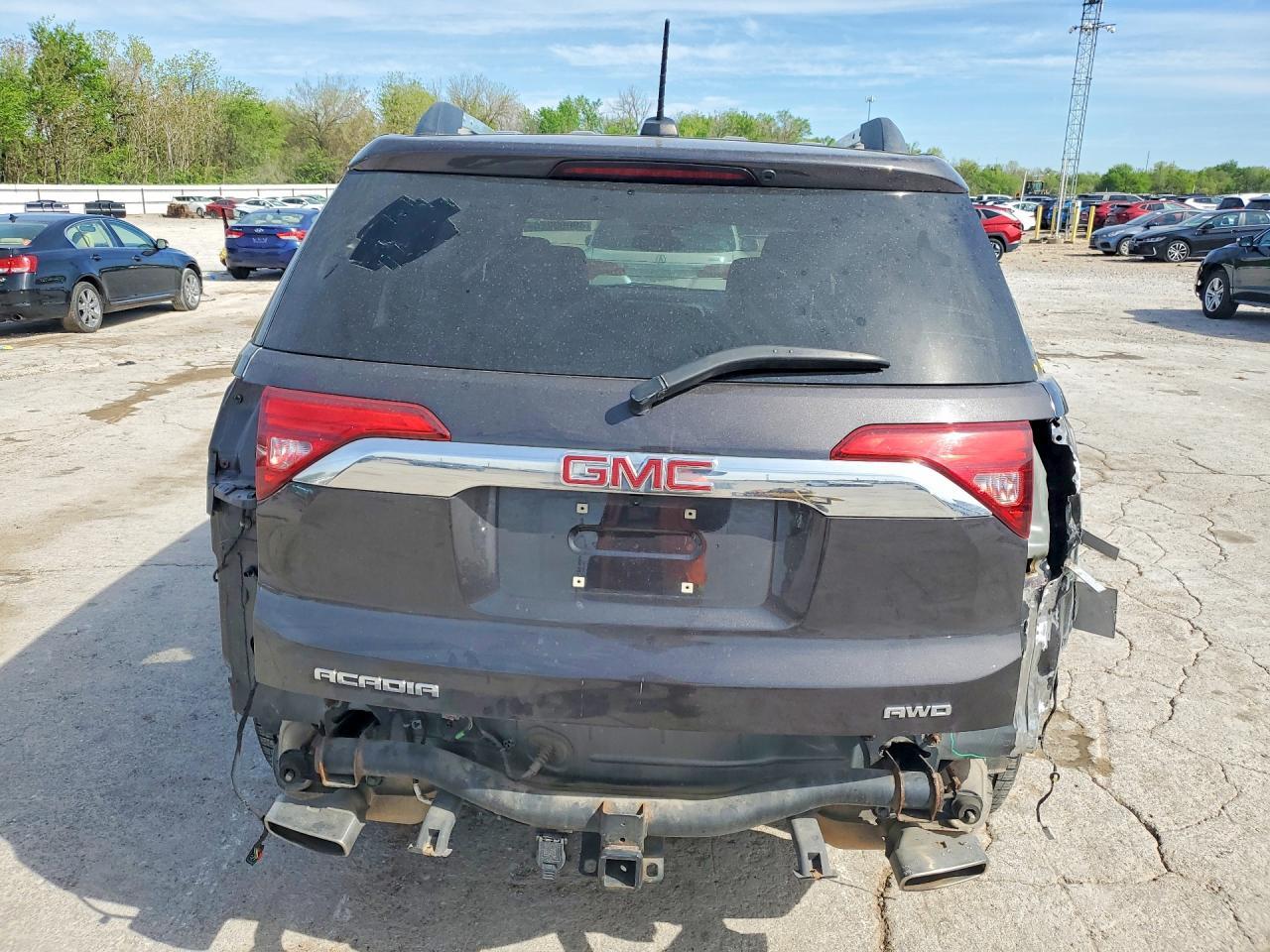 2018 GMC Acadia Denali - Image 6