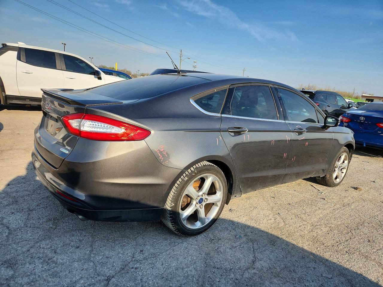 2015 Ford Fusion Se - Image 3