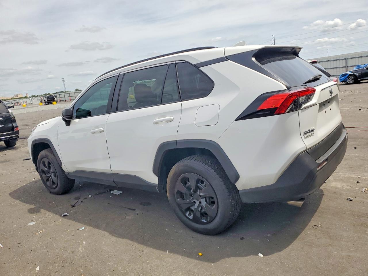 2020 Toyota Rav4 Le - Image 2