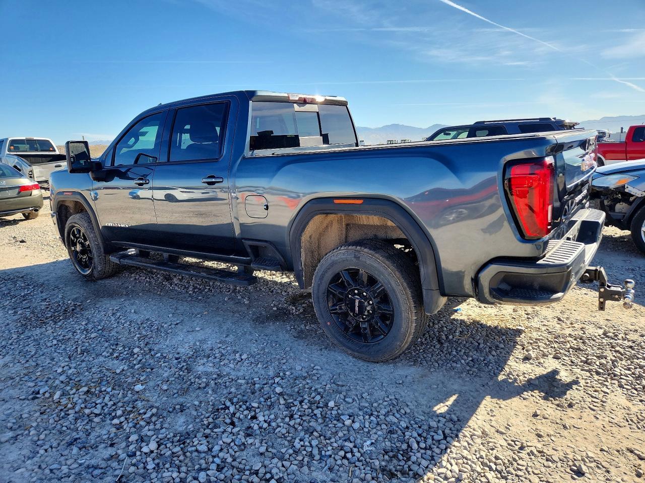 2020 GMC Sierra K2500 At4 - Фото 2
