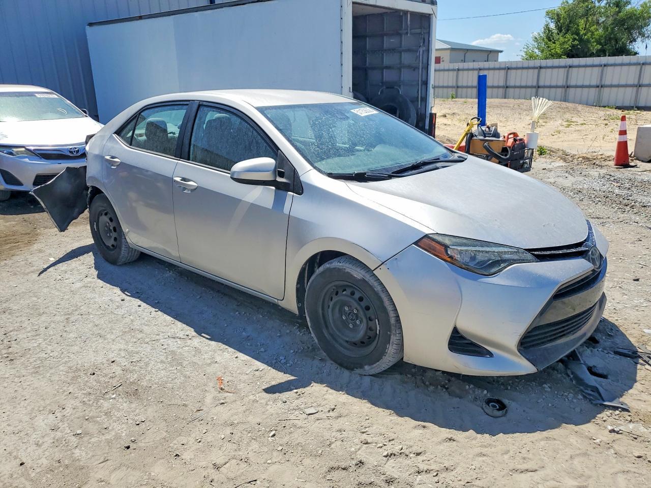 2017 Toyota Corolla L - Фото 4