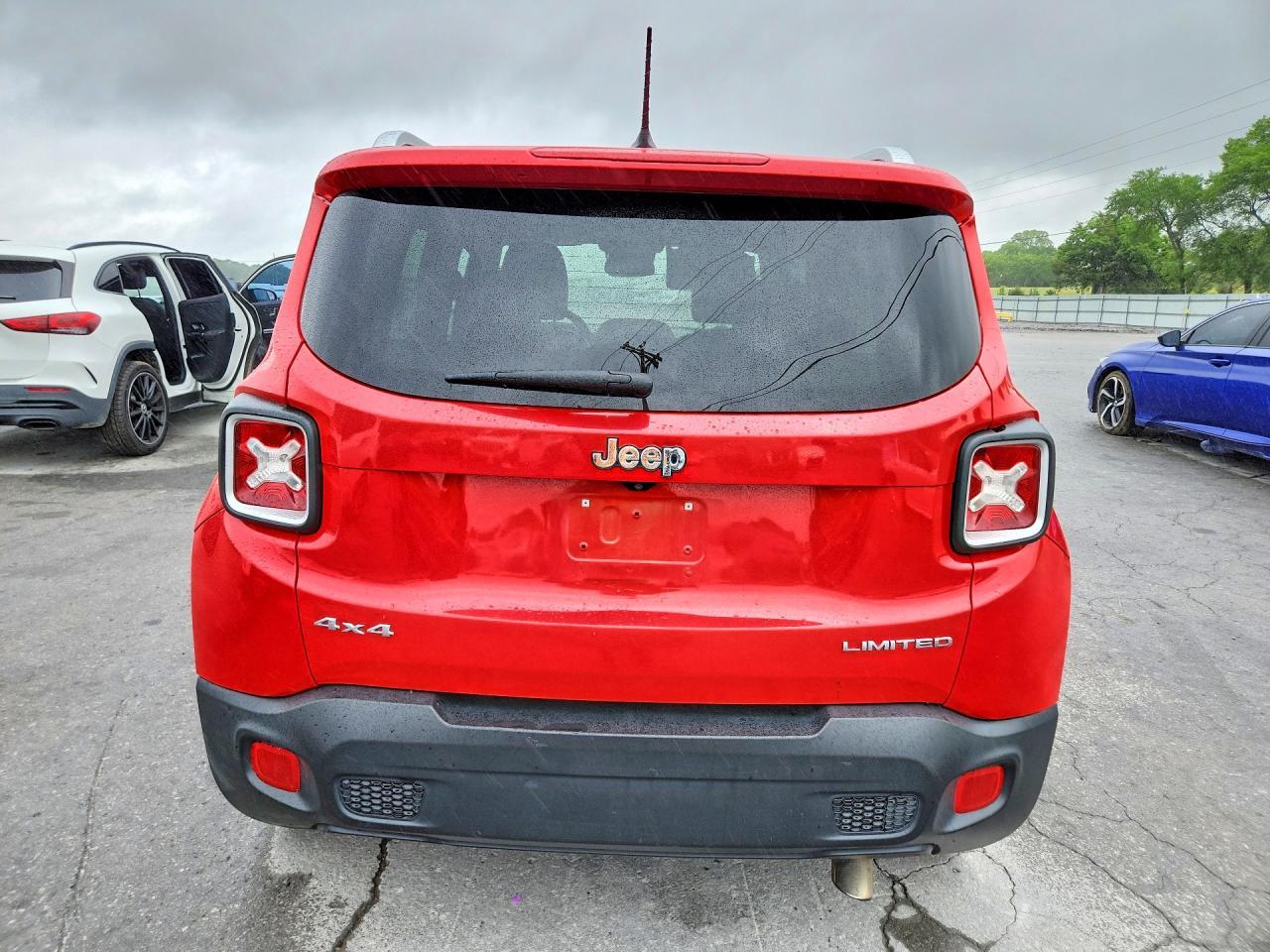 2015 Jeep Renegade Limited - Image 6