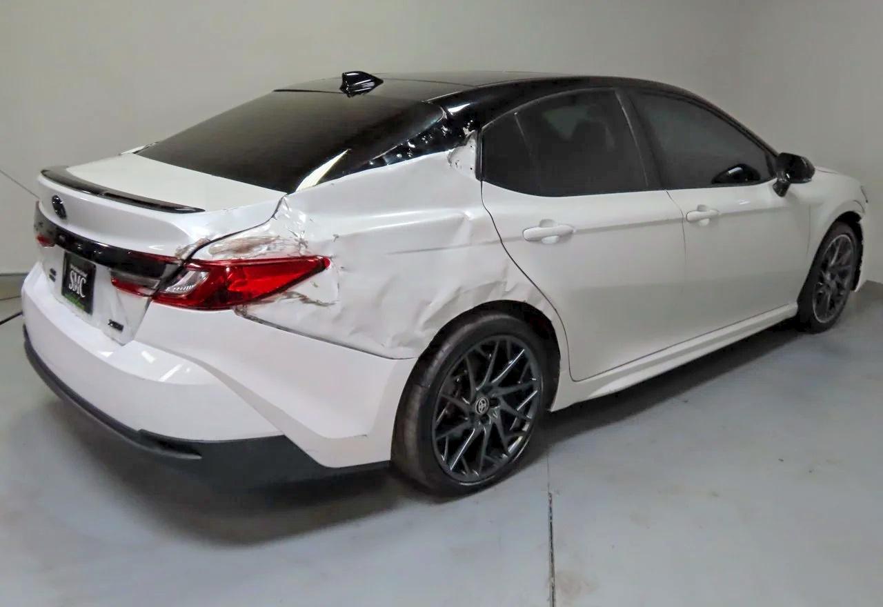 2025 Toyota Camry Xse - Image 3