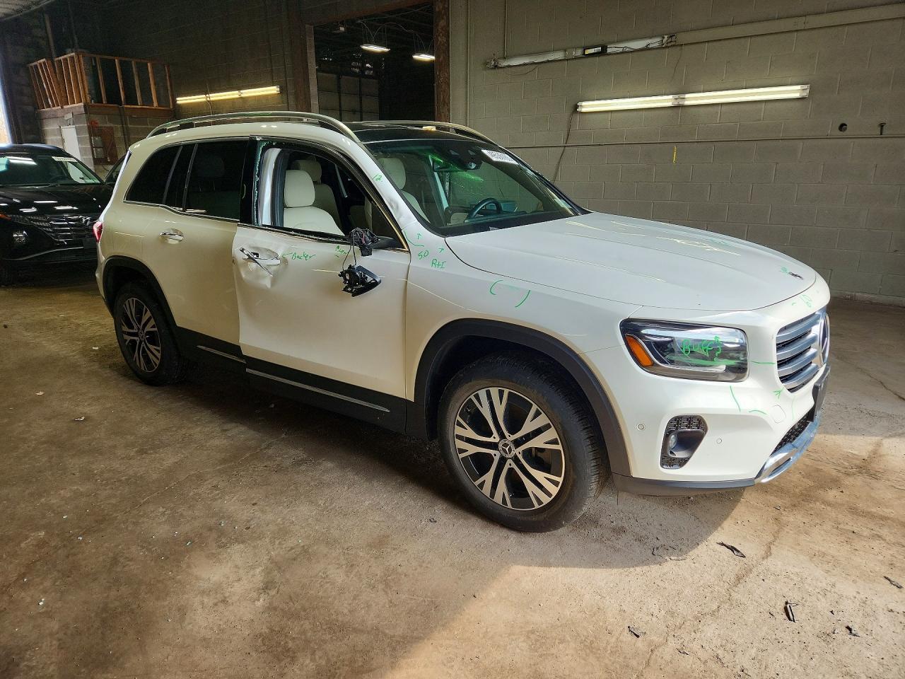 2024 Mercedes-Benz Glb 250 4Matic - Фото 4
