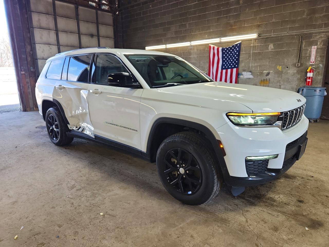 2022 Jeep Grand Cherokee L Limited - Image 4