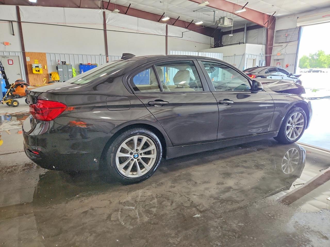 2016 BMW 320 I - Image 3
