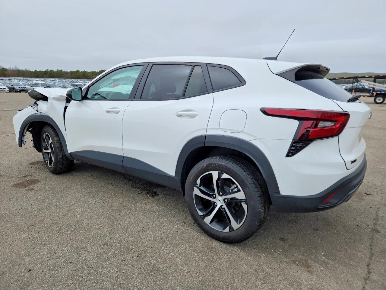 2025 Chevrolet Trax 1Rs - Image 2