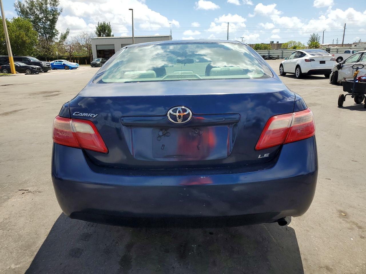 2008 Toyota Camry Le - Фото 6