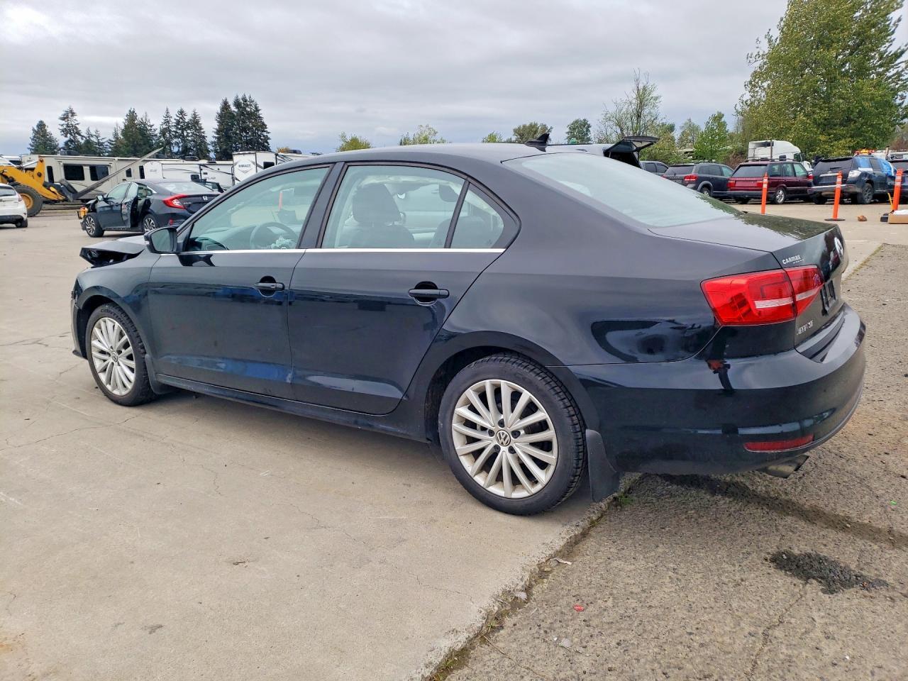2015 Volkswagen Jetta Se - Image 2