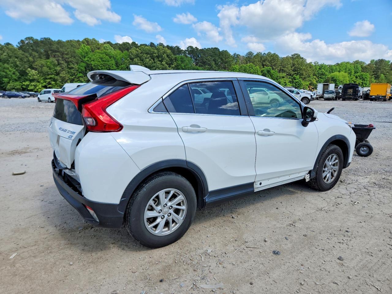 2019 Mitsubishi Eclipse Cross Es - Фото 3