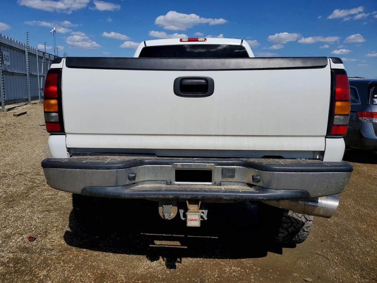 2005 GMC Sierra K2500 Heavy Duty - Фото 6