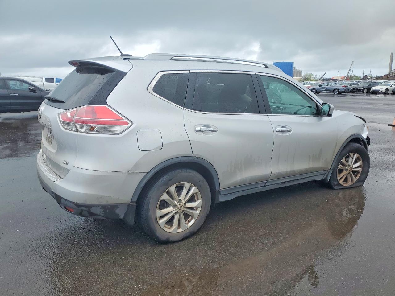 2015 Nissan Rogue Sv - Image 3
