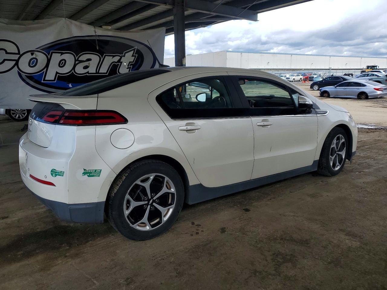 2013 Chevrolet Volt - Фото 3