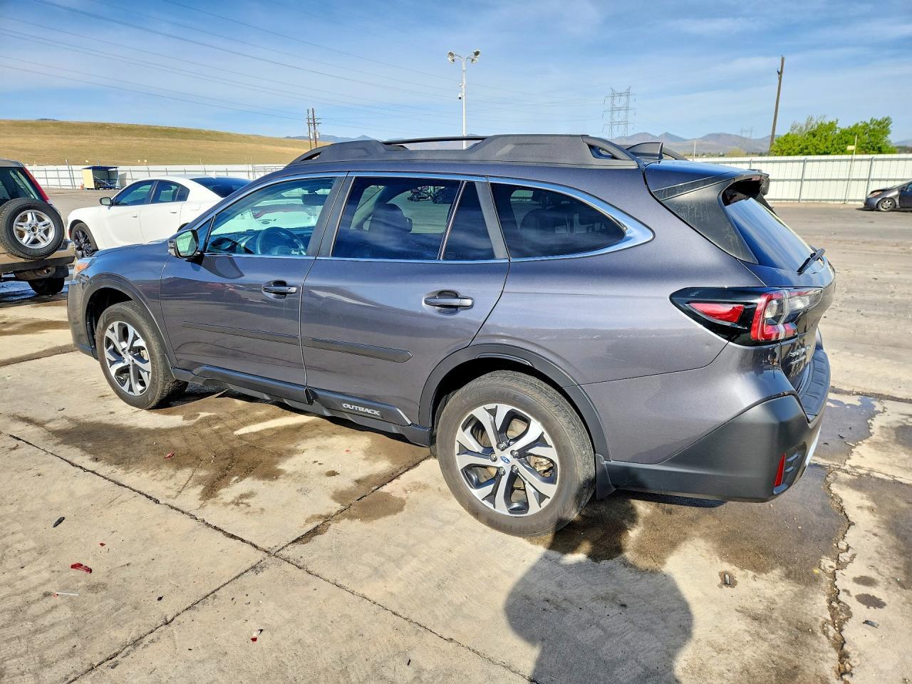 2020 Subaru Outback Limited - Фото 2