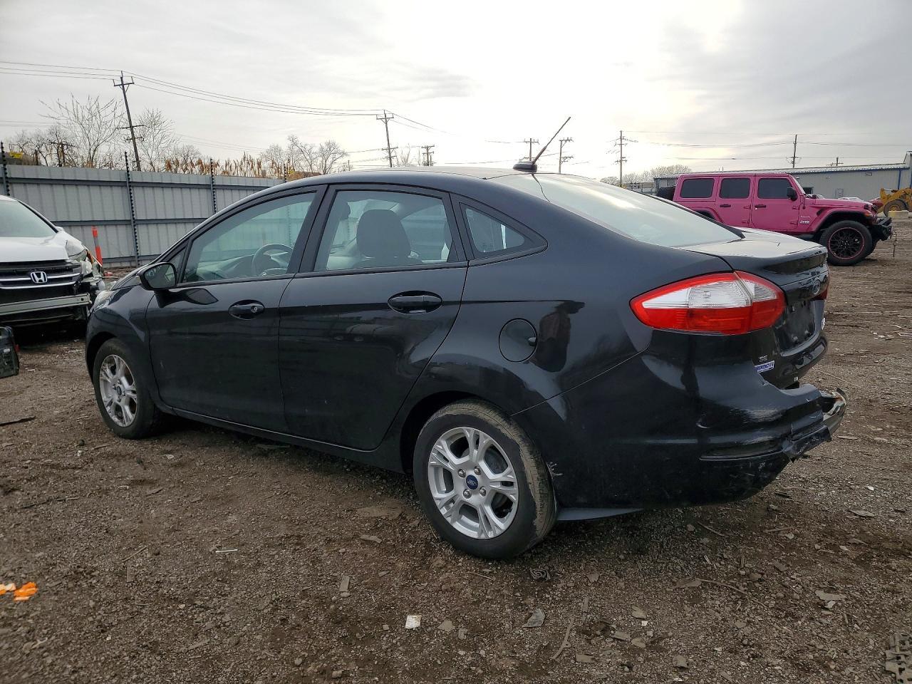 2014 Ford Fiesta Se - Image 2