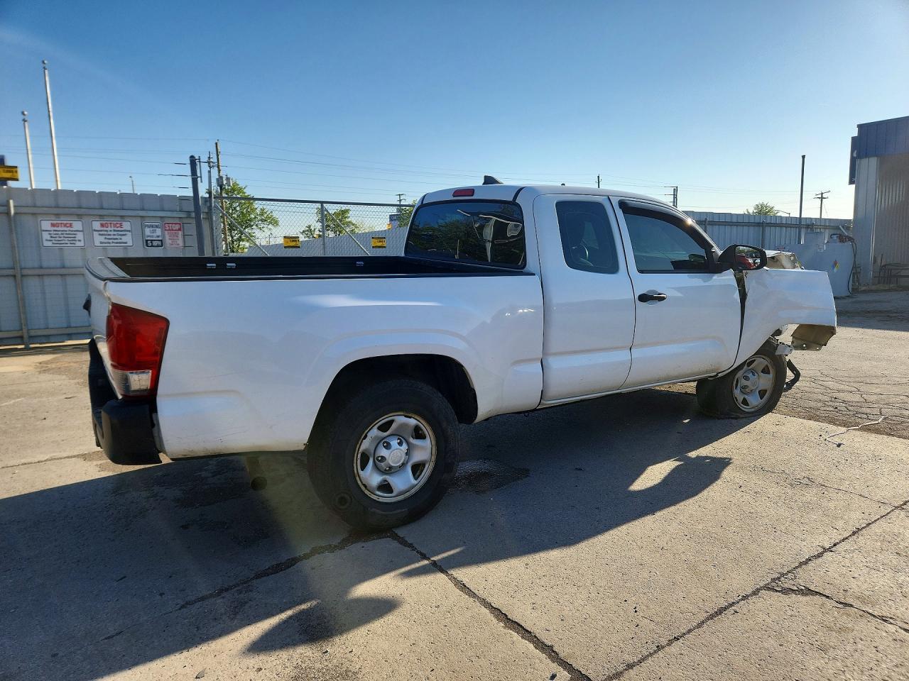 2016 Toyota Tacoma Sr - Фото 3