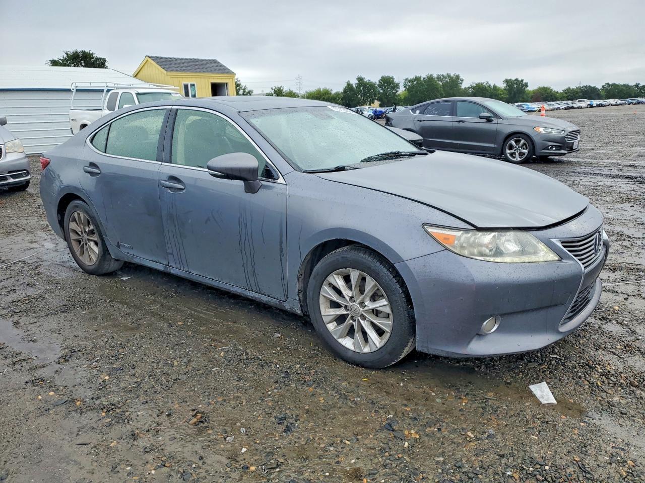 2013 Lexus Es 300H - Фото 4