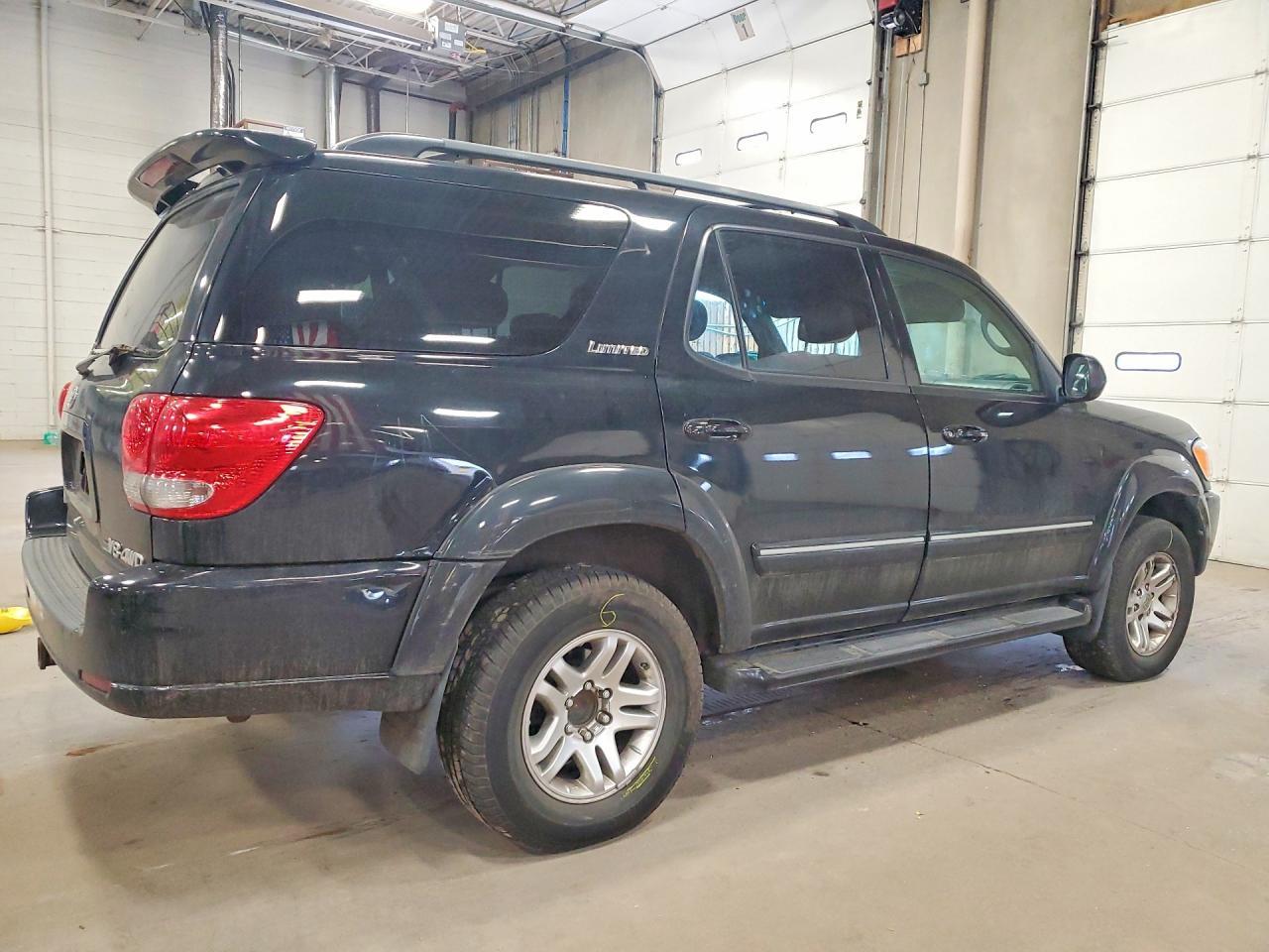 2005 Toyota Sequoia Limited - Image 3