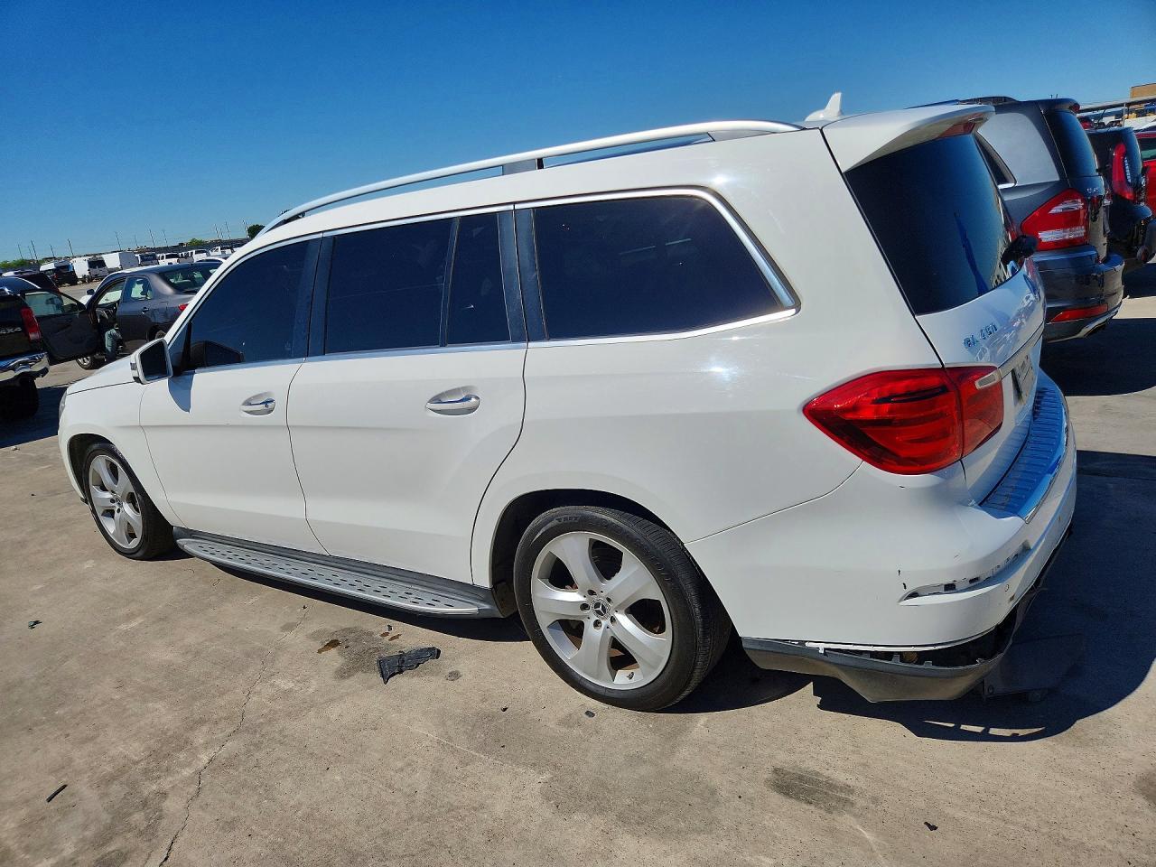 2014 Mercedes Benz Gl 450 4Matic - Image 2