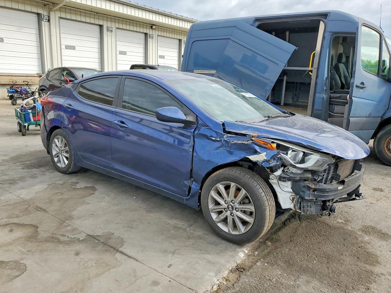 2015 Hyundai Elantra Se - Фото 4
