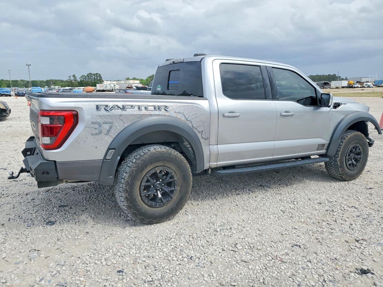 2023 Ford F150 Raptor - Image 3