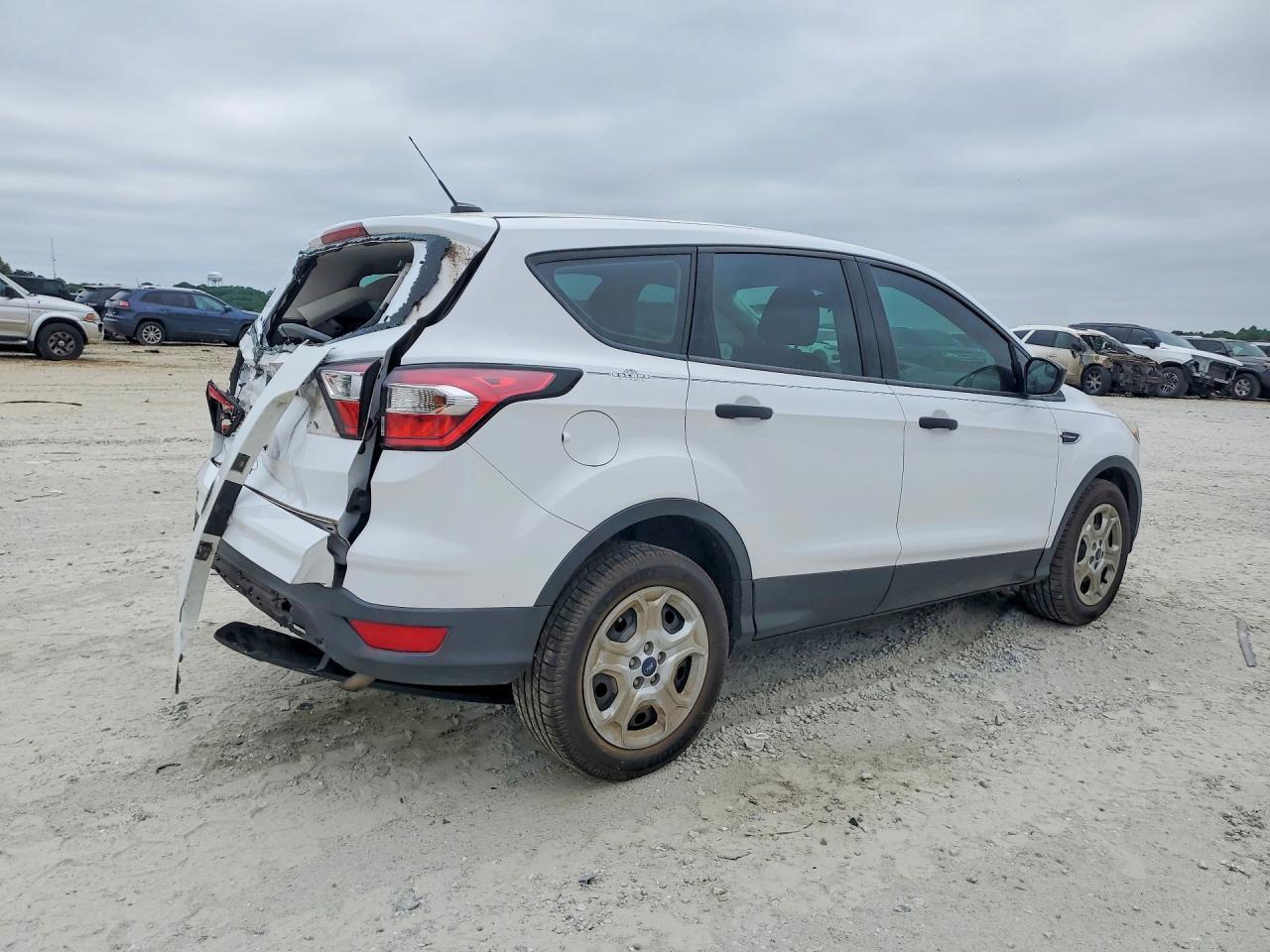 2017 Ford Escape - Image 3