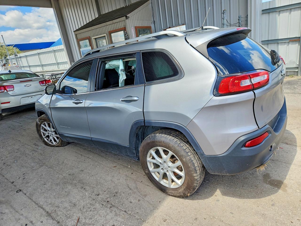 2015 Jeep Cherokee Latitude - Фото 2