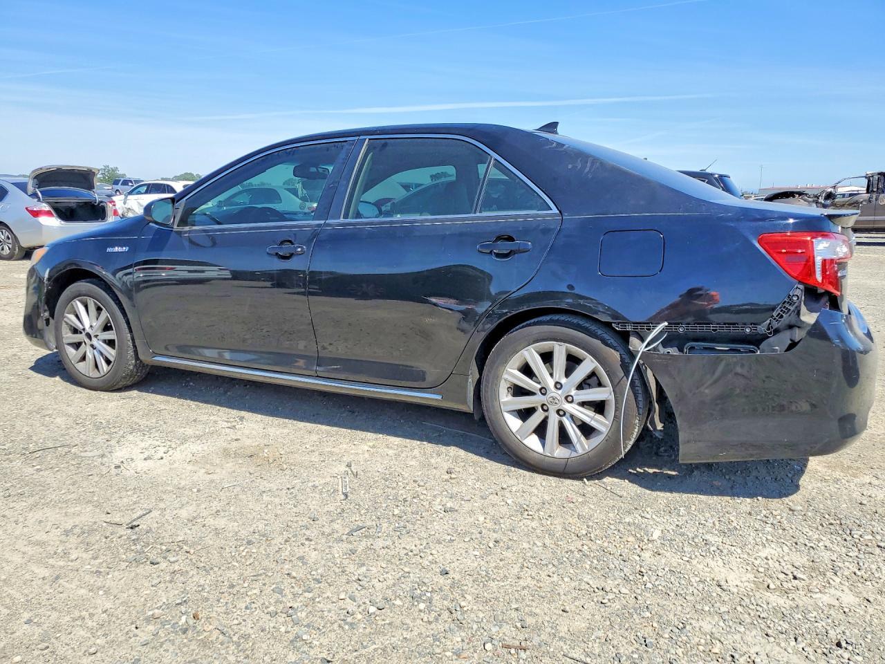 2012 Toyota Camry Hybrid Xle - Image 2