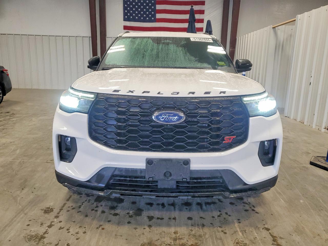 2025 Ford Explorer St - Фото 5