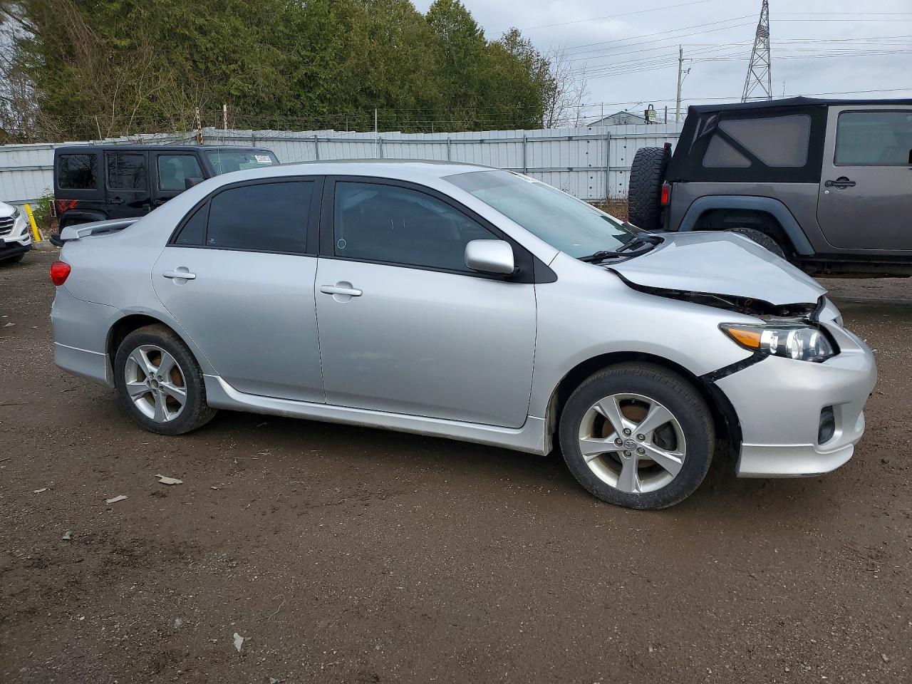 2013 Toyota Corolla L - Фото 4