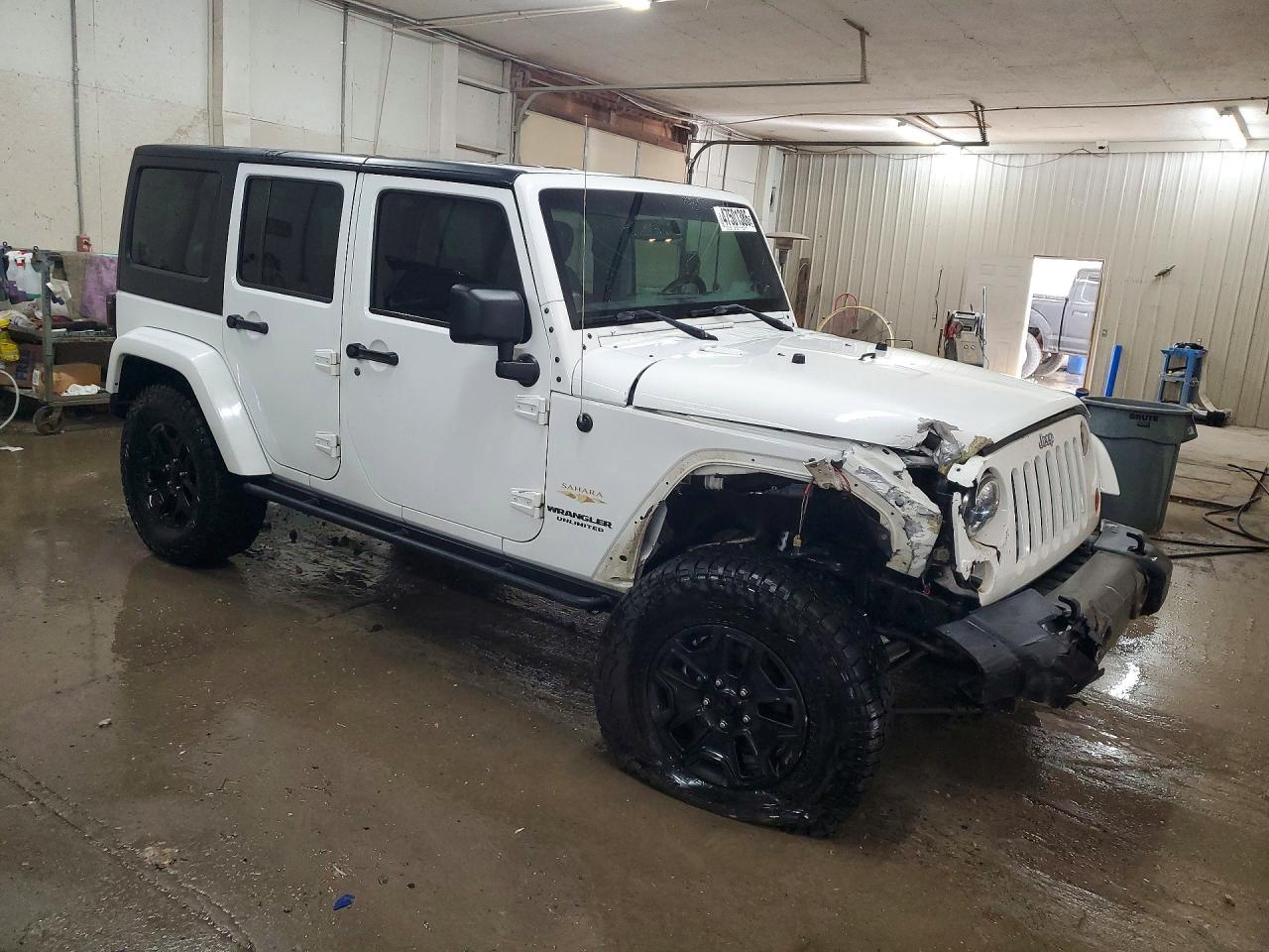 2013 Jeep Wrangler Unlimited Sahara - Фото 4