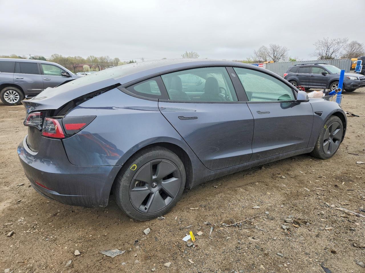 2021 Tesla Model 3 - Фото 3
