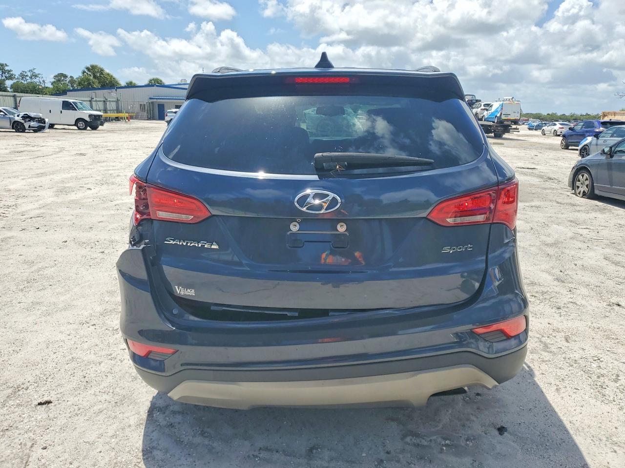 2017 Hyundai Santa Fe Sport 2.4L - Фото 6