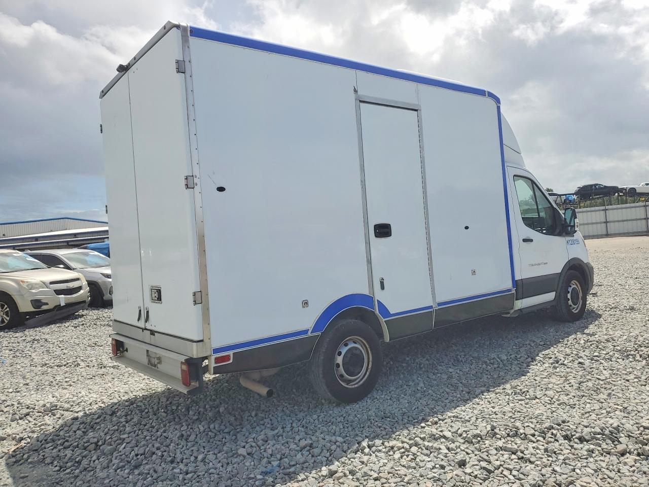 2020 Ford Transit Delivery Truck - Image 3