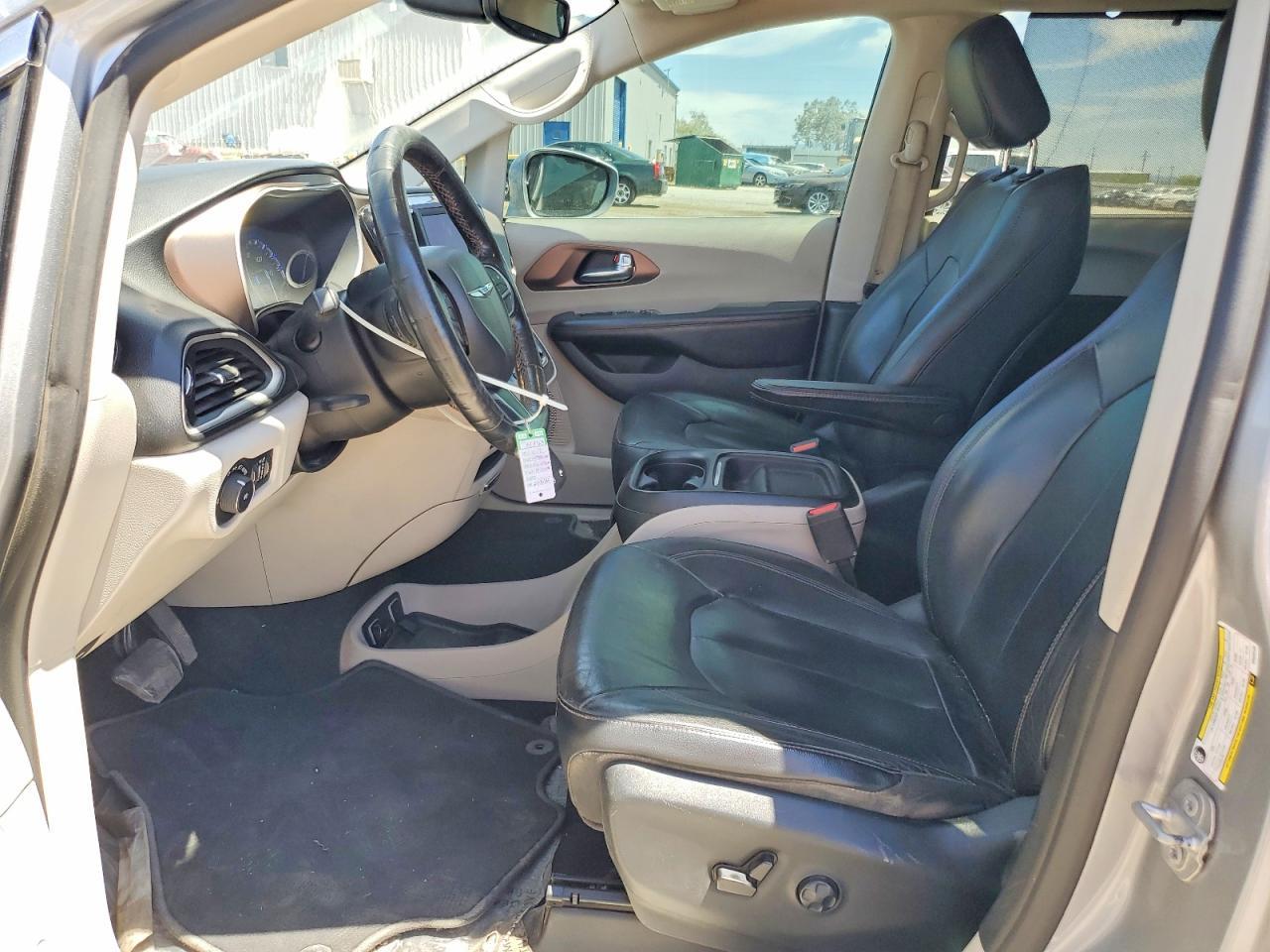 2019 Chrysler Pacifica Touring L - Фото 7